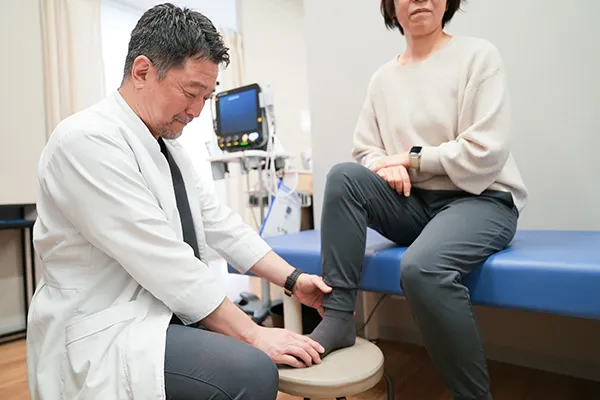 医師の診察風景